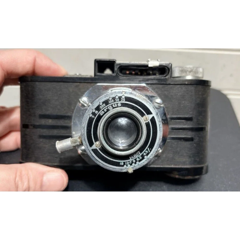 Vintage 1940’s Argus Anistigmat f/4.5 IRC Camera w/ Leather Case